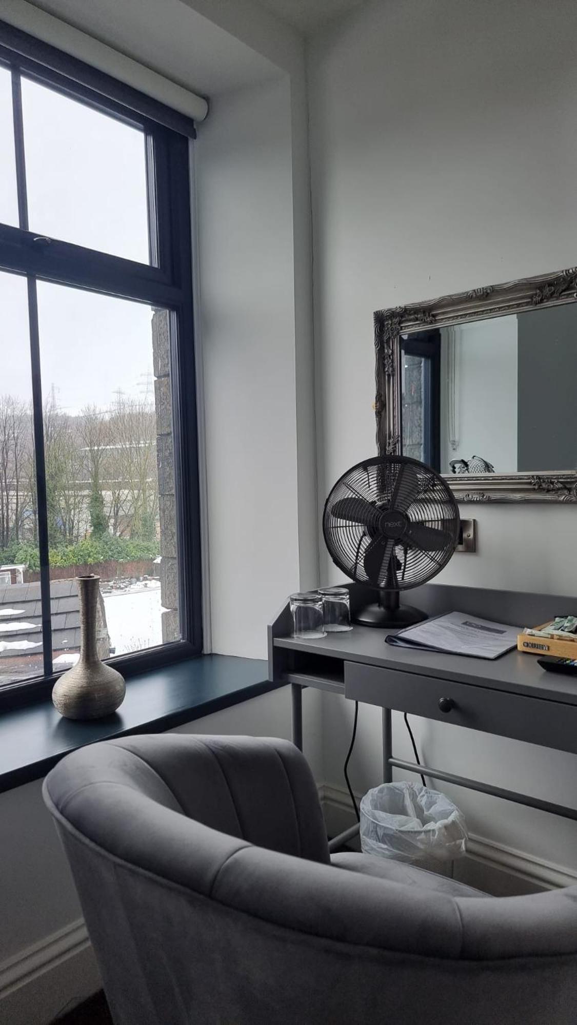 The Friendship Hotel Stocksbridge  Exteriör bild